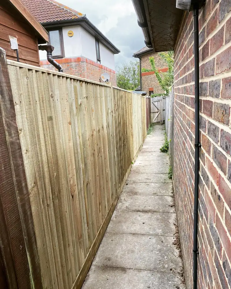 Replacing close-board fencing, Burgess Hill (photo 2 of 2)
